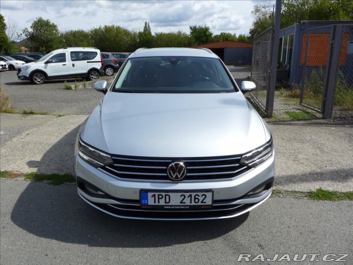 Volkswagen Passat 2,0 TDI FULL LED NAVI APP 2021