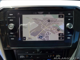 Volkswagen Passat 2,0 TDI FULL LED NAVI APP 2021