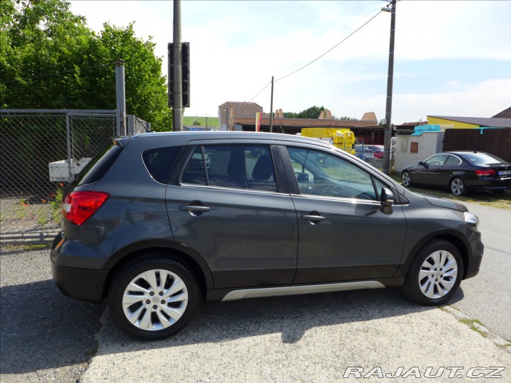 Suzuki S-Cross 1,6 DDiS 4X4 VÝHŘEV KAMER 2016