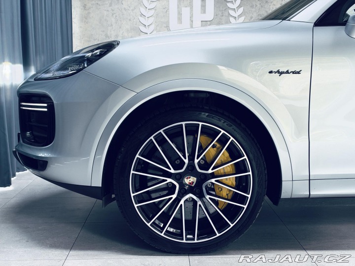Porsche Cayenne TURBO.S ZÁRUKA.27 VZDUCH 2020
