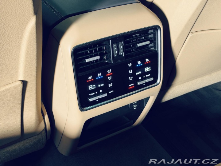 Porsche Cayenne TURBO.S ZÁRUKA.27 VZDUCH 2020