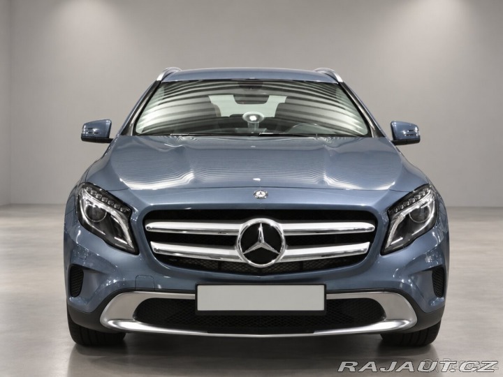 Mercedes-Benz GLA 1,6 200, 115 kW, 1595 c 2015