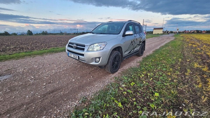 Toyota RAV4 2,2 2009 2009