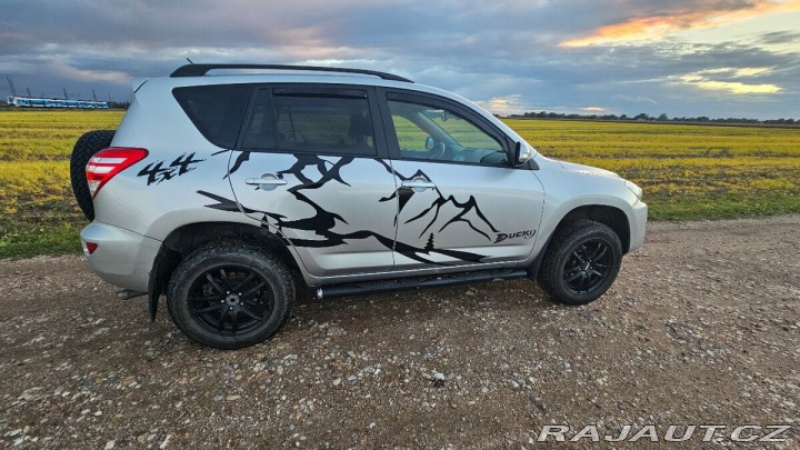 Toyota RAV4 2,2 2009 2009