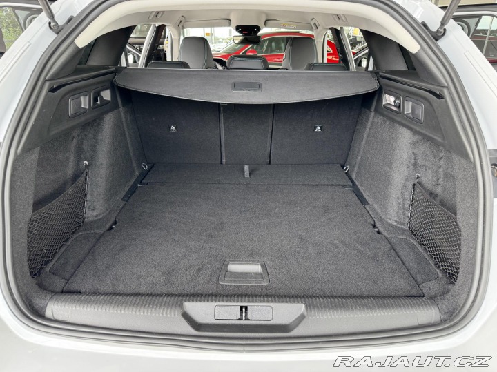Peugeot 308 1,2PT 96KW*ALLURE*Kamera* 2024