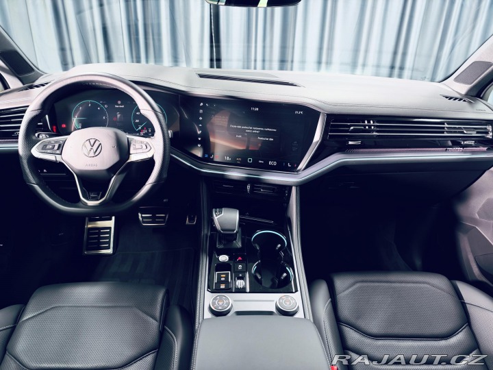 Volkswagen Touareg 3.0TDI*R-LINE*HUD*TAŽ*VZD 2025