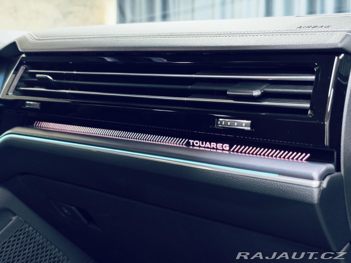 Volkswagen Touareg 3.0TDI*R-LINE*HUD*TAŽ*VZD 2025