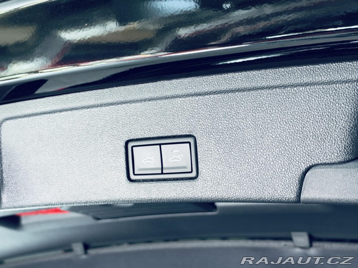 Volkswagen Touareg 3.0TDI*R-LINE*HUD*TAŽ*VZD 2025