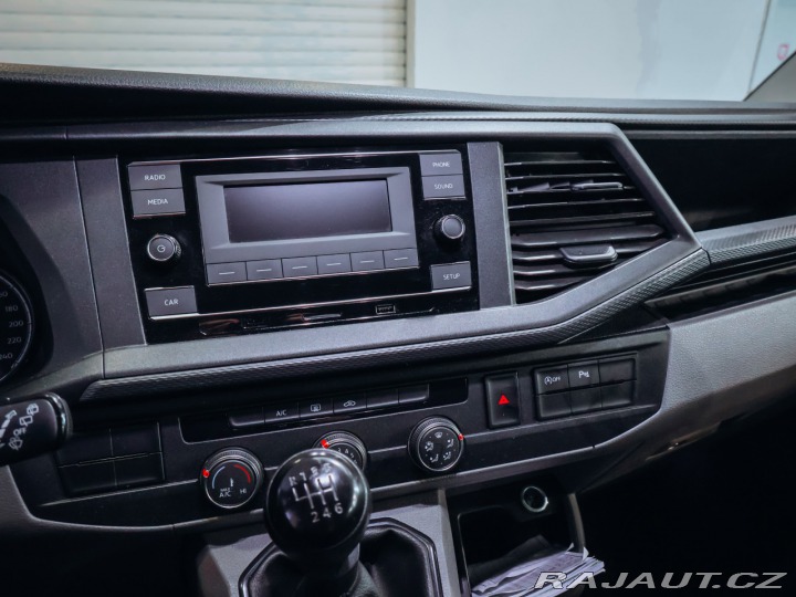 Volkswagen Transporter 2.0TDI 6 míst 2020
