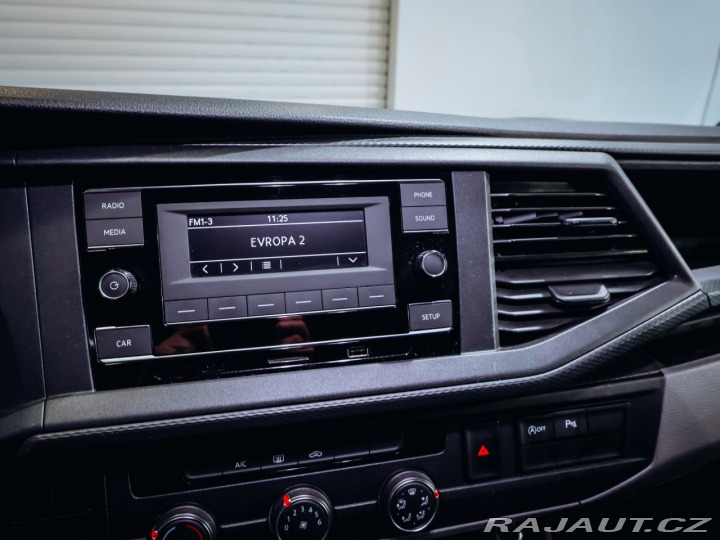 Volkswagen Transporter 2.0TDI 6 míst 2020