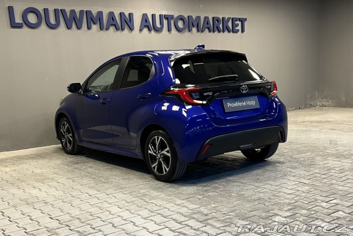 Toyota Yaris STYLE 2025