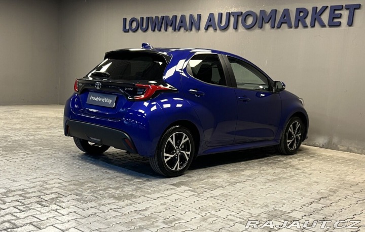 Toyota Yaris STYLE 2025
