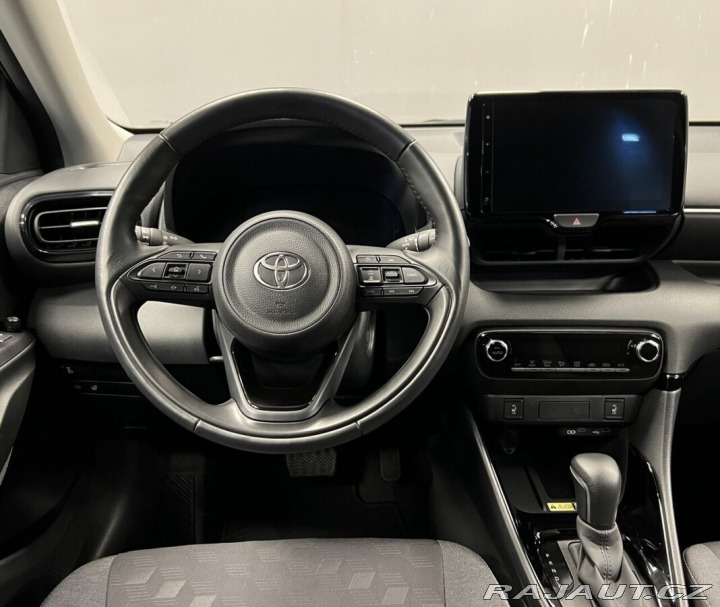 Toyota Yaris STYLE 2025