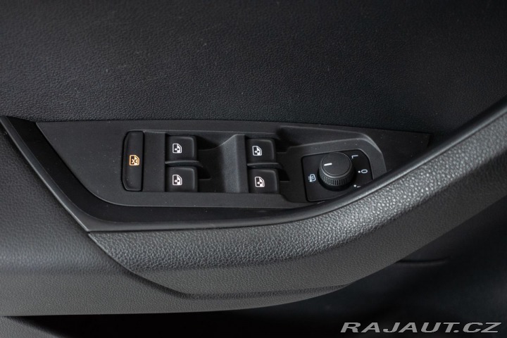 Škoda Karoq 1.5 TSI TAŽNÉ*KAMERA*ČR* 2018