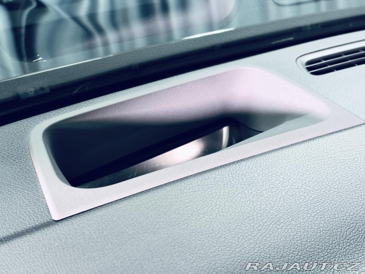 Mercedes-Benz GLB 220d 4M AMG PANO HUD TAŽN 2020