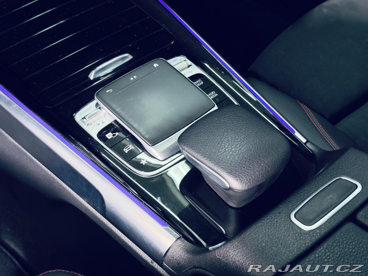 Mercedes-Benz GLB 220d 4M AMG PANO HUD TAŽN 2020