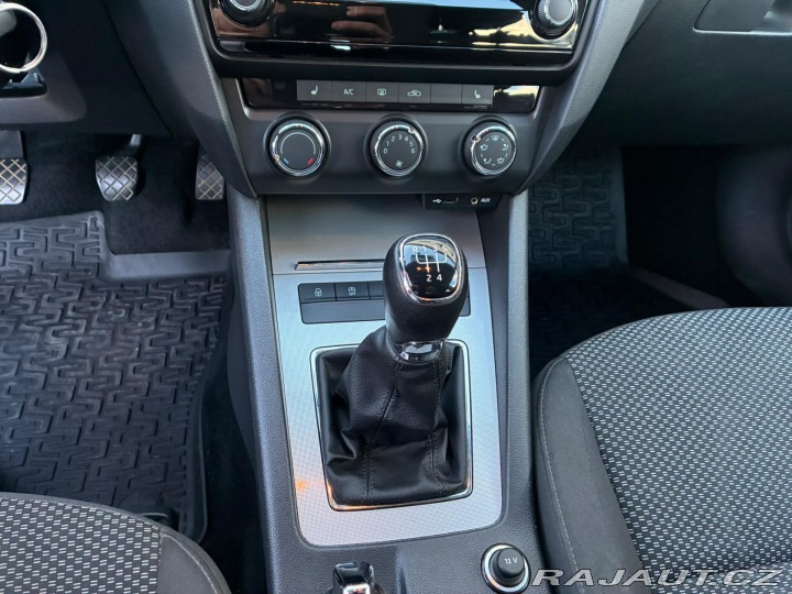 Škoda Octavia 1.6TDi, 81KW, TEMP., VYHŘ 2016
