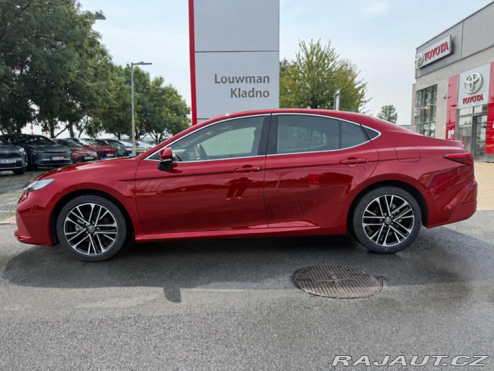 Toyota Camry 2.5 HEV Executive 1800