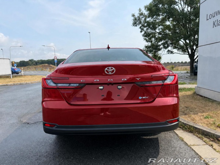 Toyota Camry 2.5 HEV Executive 1800