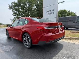 Toyota Camry 2.5 HEV Executive 1800