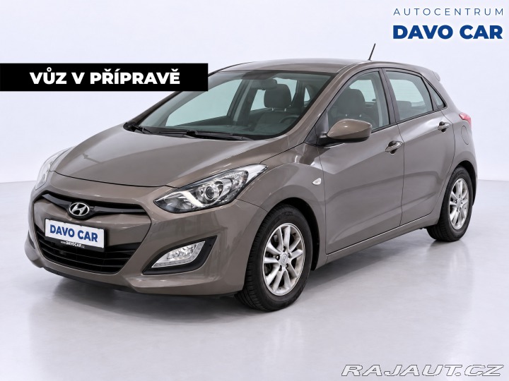 Hyundai i30 1,4 i 73kW CVVT Trikolor 2012