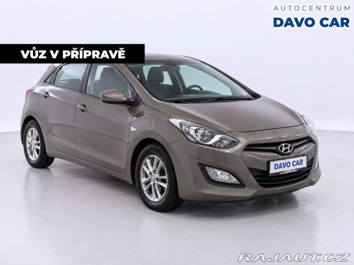 Hyundai i30 1,4 i 73kW CVVT Trikolor 2012