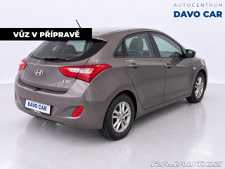 Hyundai i30 1,4 i 73kW CVVT Trikolor 2012