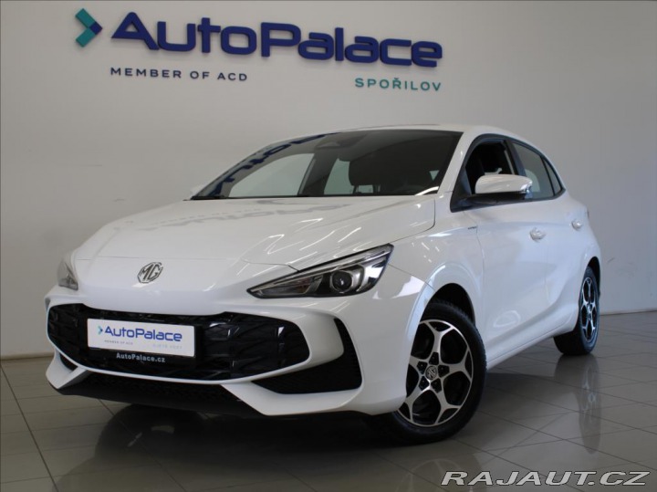 MG MG3 1.5 HYBRID+ Emotion 12tkm 2025