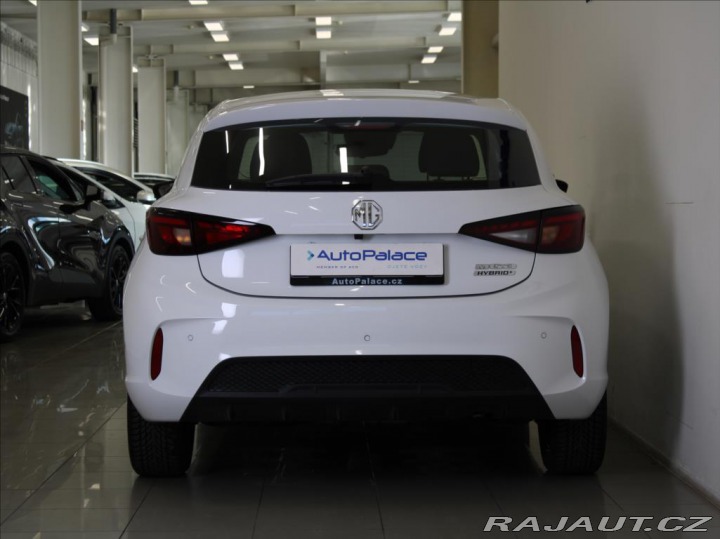 MG MG3 1.5 HYBRID+ Emotion 12tkm 2025