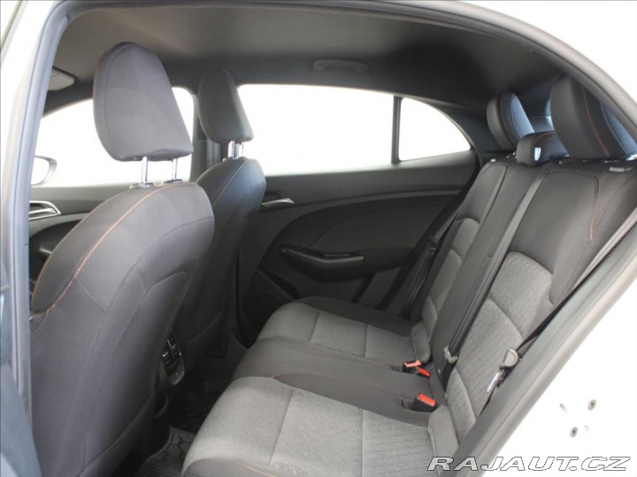 MG MG3 1.5 HYBRID+ Emotion 12tkm 2025