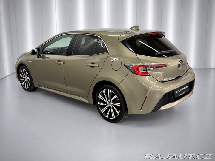 Toyota Corolla 1.8 Hybrid e-CVT COMFORT, 2021
