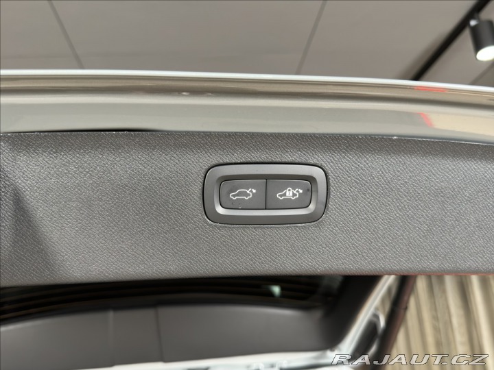 Volvo XC90 2,0 T8 PHEV Plus Black E 2026