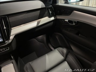 Volvo XC90 2,0 T8 Plus Black Editio 2026