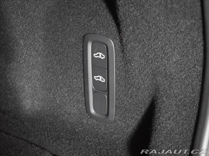 Volvo XC60 2,0 B5 AWD Ultra B&W, 2026