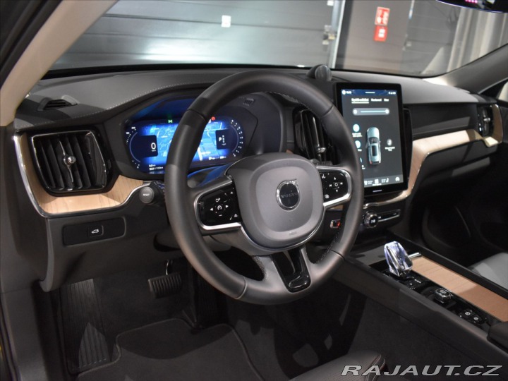 Volvo XC60 2,0 B5 AWD Ultra B&W, 2026