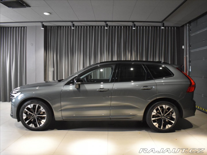 Volvo XC60 2,0 B5 AWD Ultra B&W, 2026