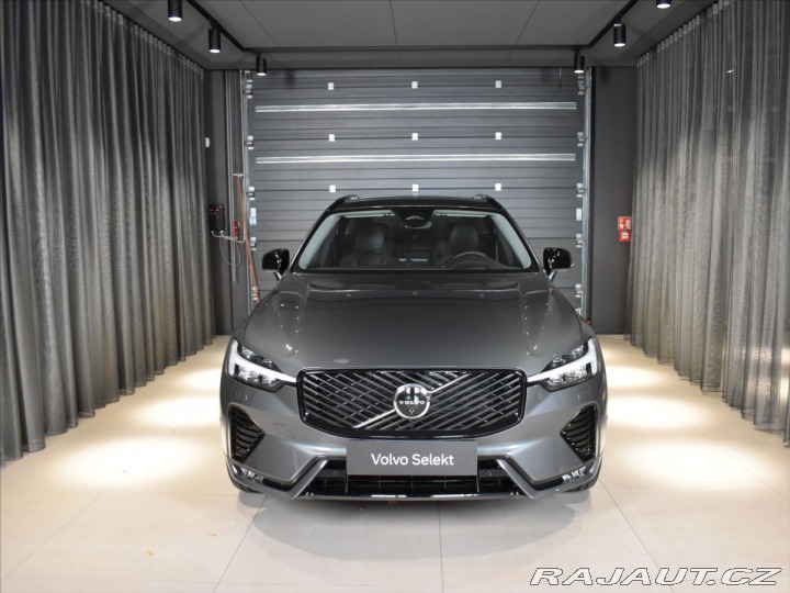 Volvo XC60 2,0 B5 AWD Ultra B&W, 2026
