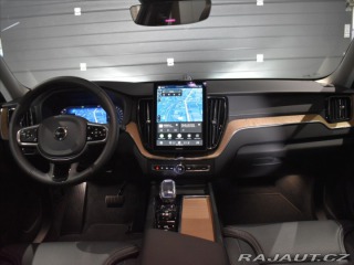 Volvo XC60 2,0 B5 AWD Ultra B&W, 2026