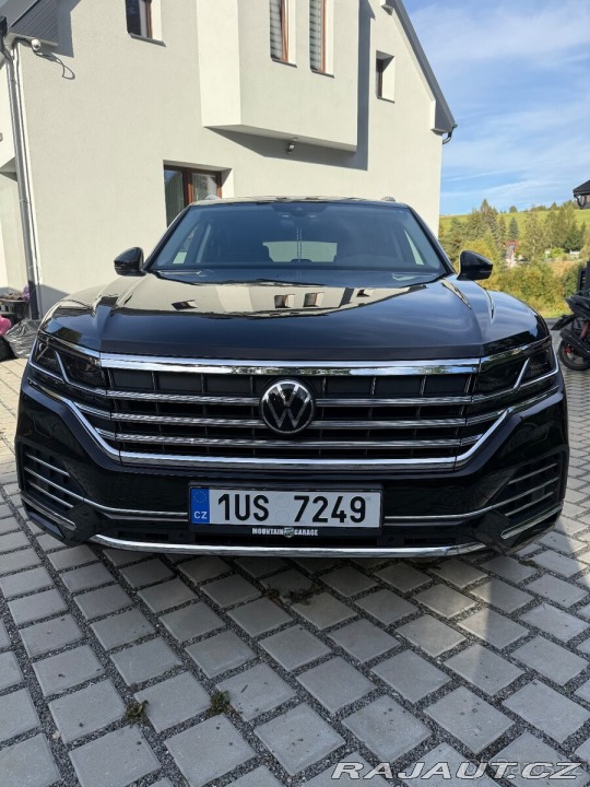 Volkswagen Touareg 3,0 V6 210kW TOP STAV 2021