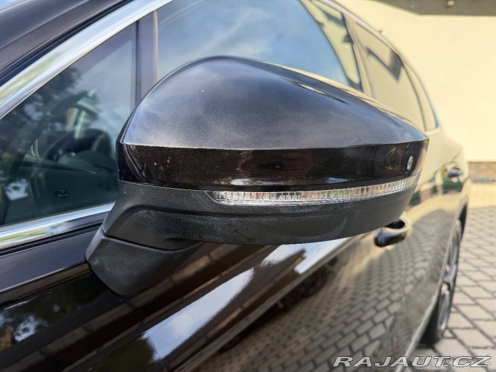 Volkswagen Touareg 3,0 V6 210kW TOP STAV 2021