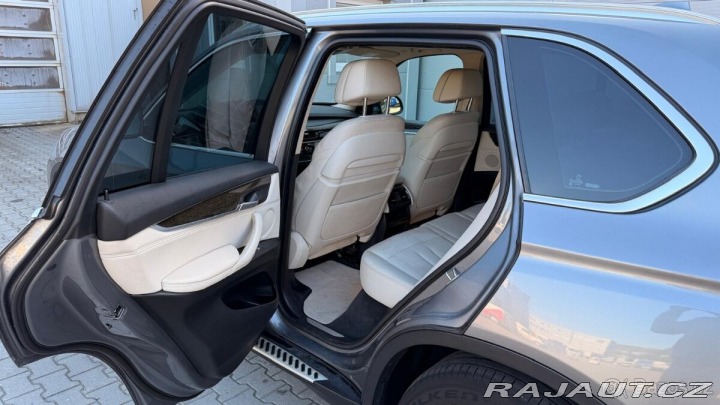 BMW X5 3,0 30d, 190kW, bílá ků 1800