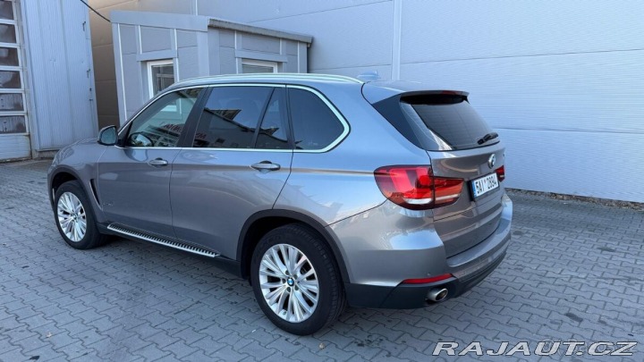 BMW X5 3,0 30d, 190kW, bílá ků 1800