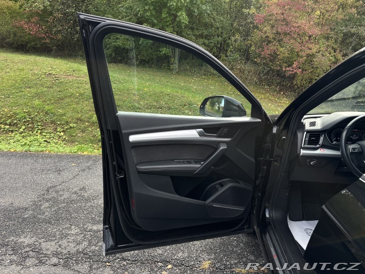 Audi Q5 50TFSI e S-Line panorama 2021