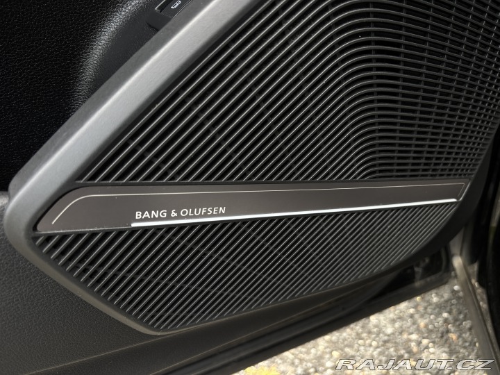 Audi Q5 50TFSI e S-Line panorama 2021