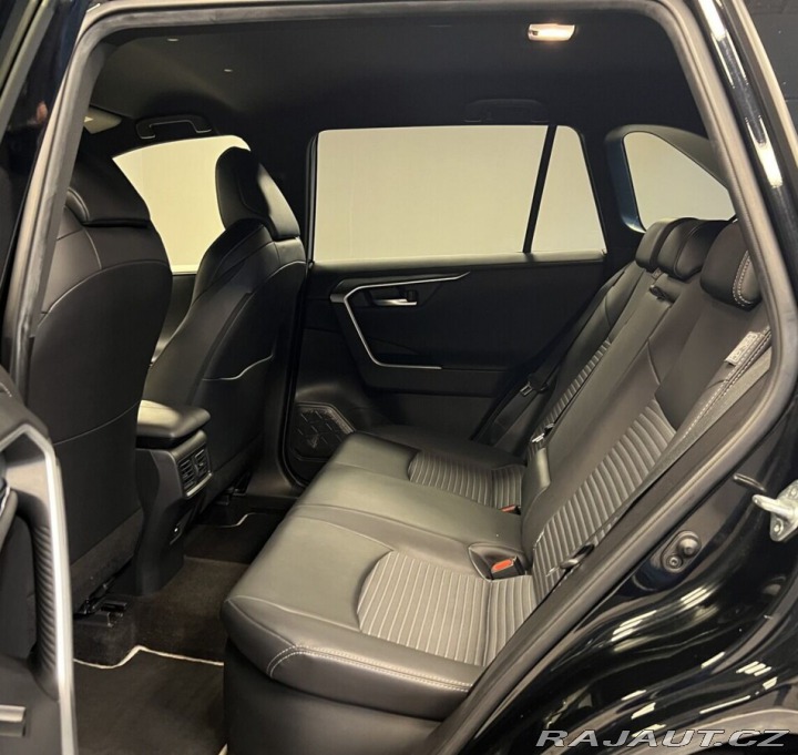 Toyota RAV4 2.5 Hybrid AT BLACK EDITI 2021