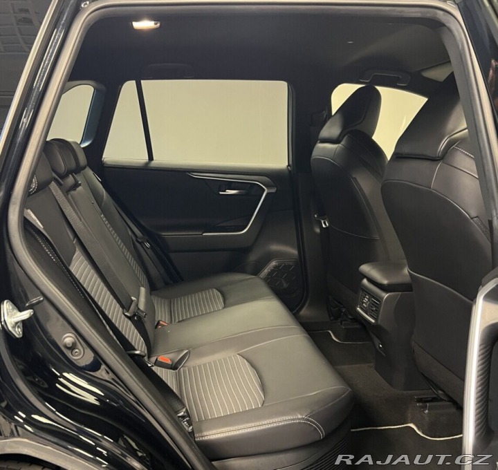 Toyota RAV4 2.5 Hybrid AT BLACK EDITI 2021