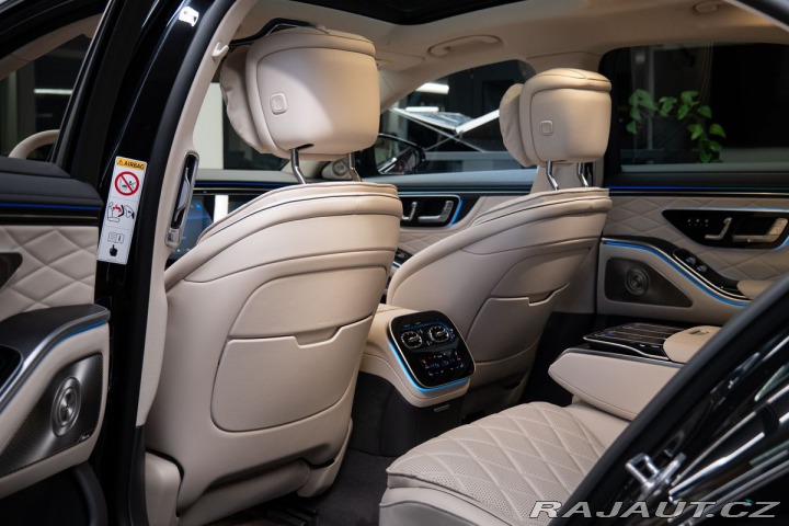Mercedes-Benz S  2026