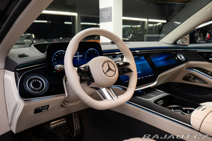Mercedes-Benz S  2026