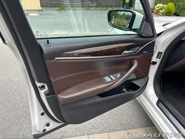 BMW 5 G30 540i Sport-line 2020