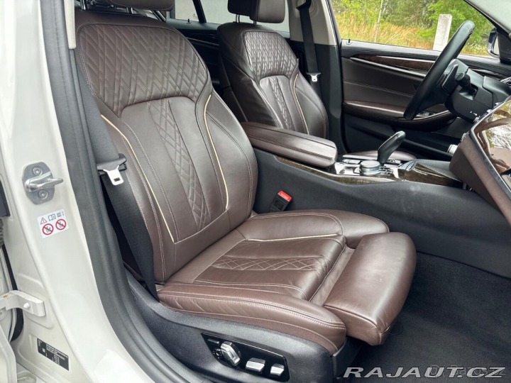BMW 5 G30 540i Sport-line 2020